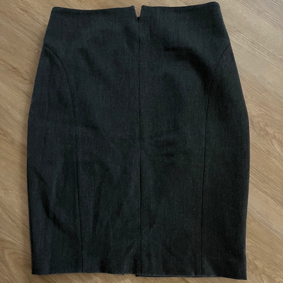 NWT EXPRESS Charcoal Gray Pencil Skirt/Size 6 - Picture 2 of 8